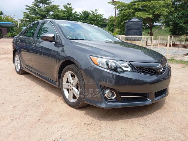 Toyota Camry 2012 Gray