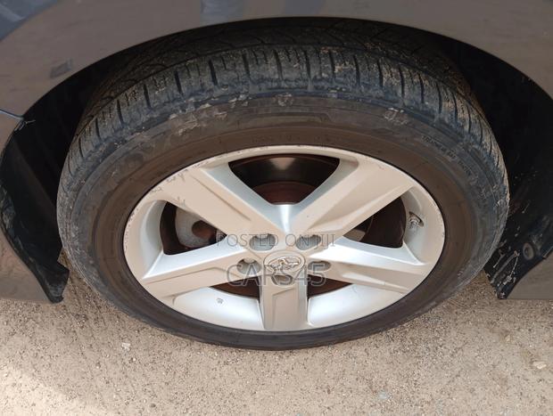Toyota Camry 2012 Gray