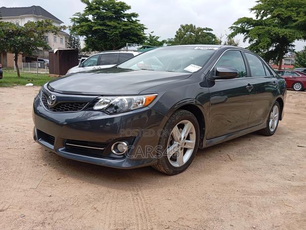 Toyota Camry 2012 Gray