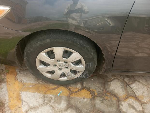 Toyota Camry 2011 Gray