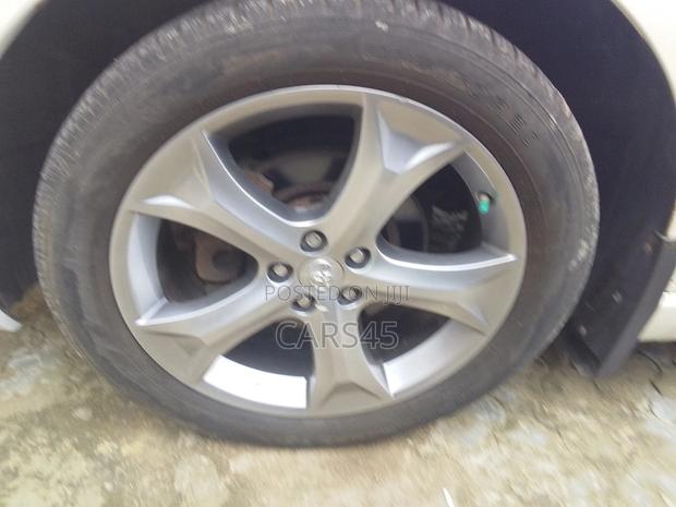 Toyota Venza 2013 White