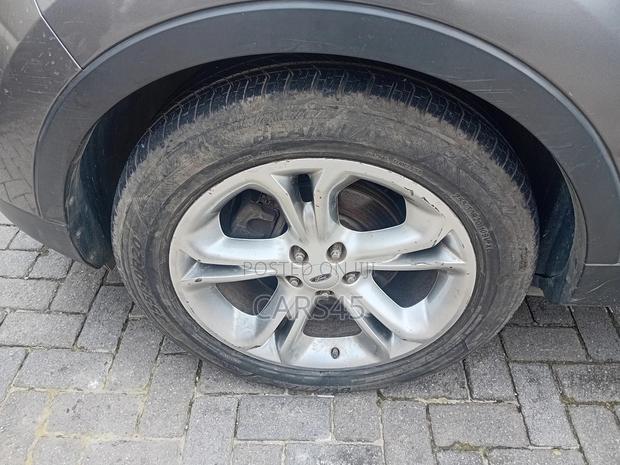 Ford Explorer Limited 4dr 4x4 (3.5L 6cyl 6A) 2012 Gray