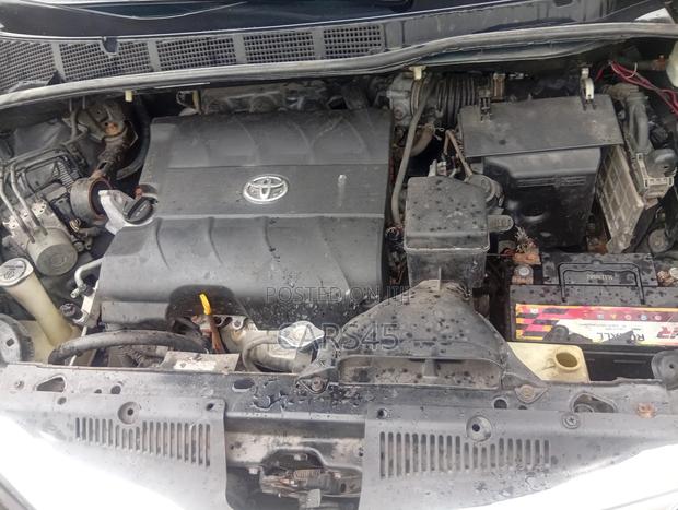 Toyota Sienna 2013 Black