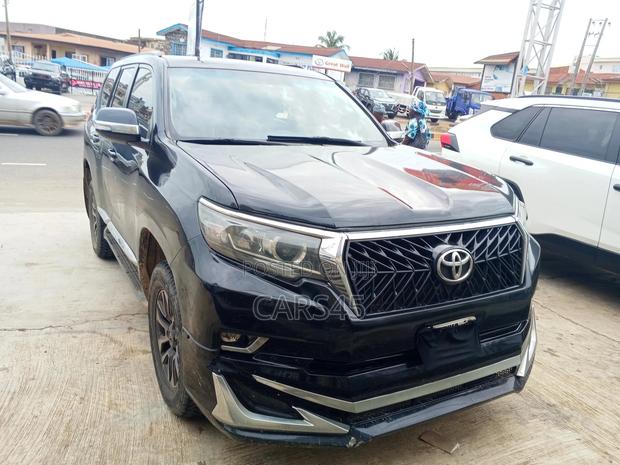 Toyota Land Cruiser Prado 2010 Black
