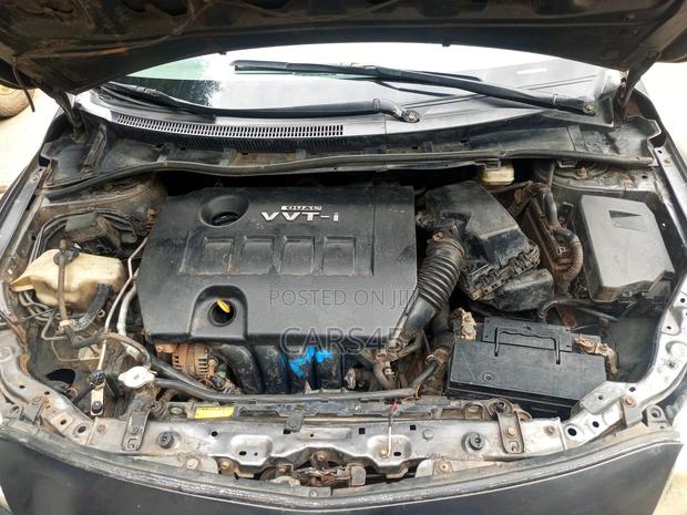 Toyota Corolla 2009 Gray