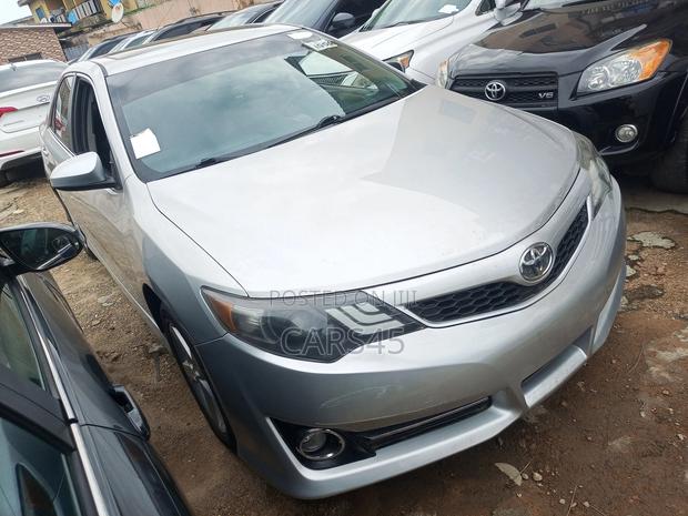 Toyota Camry 2014 Silver