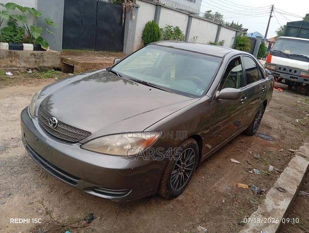 Toyota Camry 2003 Gray