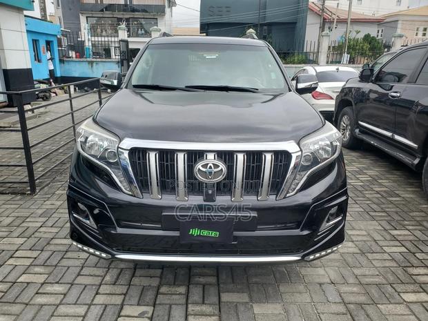 Toyota Land Cruiser Prado 2017 Black