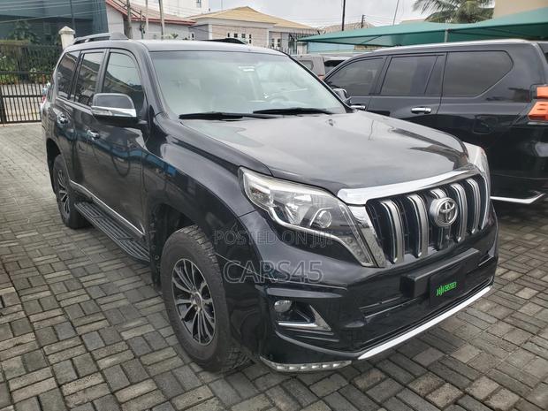 Toyota Land Cruiser Prado 2017 Black