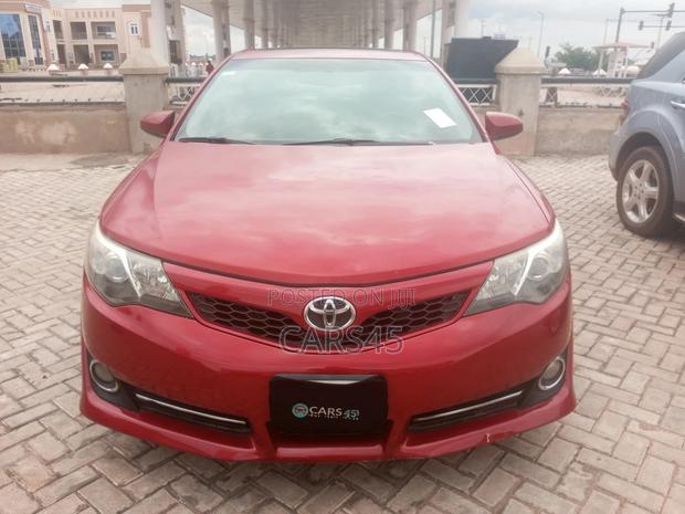 Toyota Camry SE V6 4dr Sedan (3.5L 6cyl 6A) 2012 Red