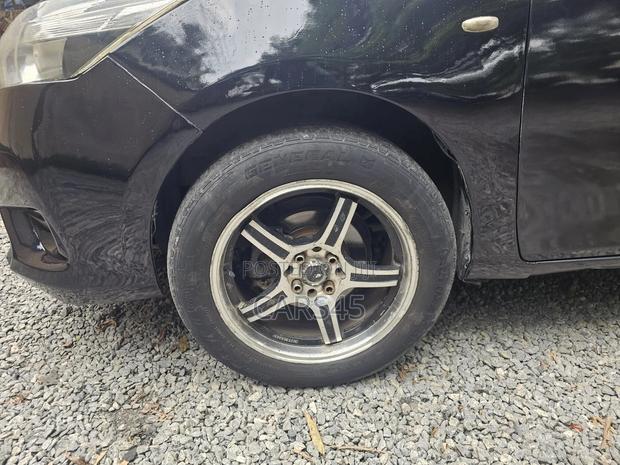 Toyota Yaris 2014 Black