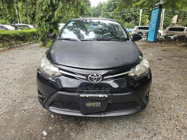 Toyota Yaris 2014 Black