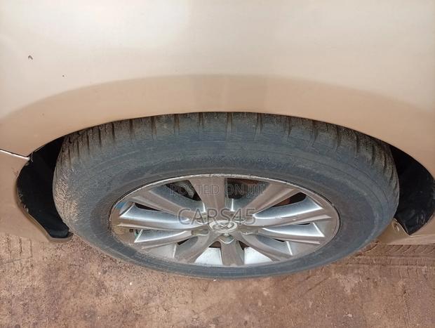 Toyota Camry 2011 Gold