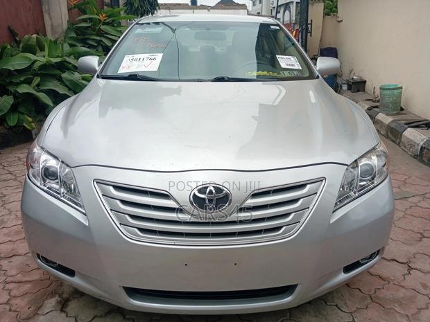 Toyota Camry 2009 Silver