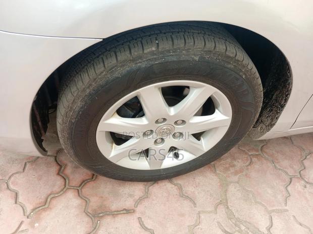 Toyota Camry 2009 Silver
