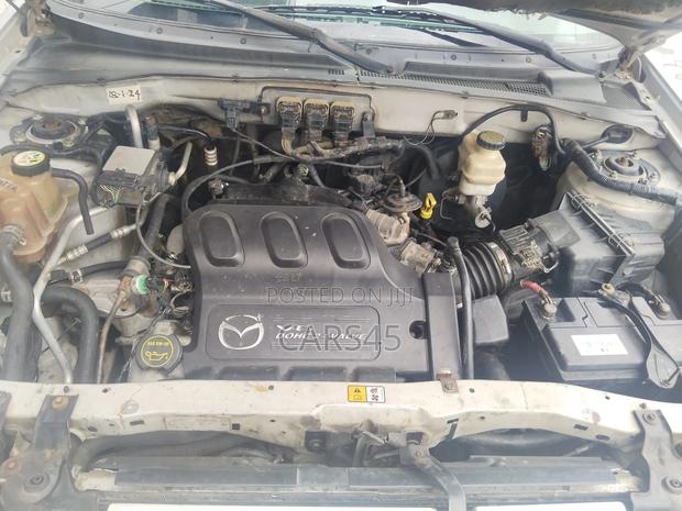Mazda Tribute 2005 Silver