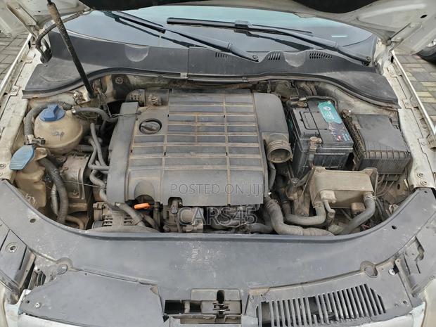 Volkswagen Passat 2007 White