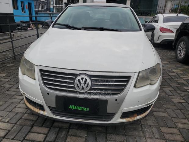 Volkswagen Passat 2007 White
