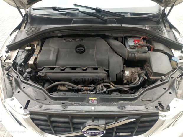 Volvo XC60 2010 White