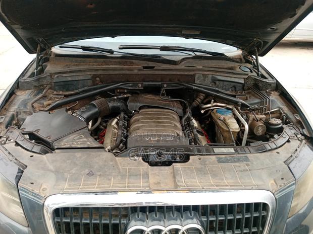 Audi Q5 2009 Gray