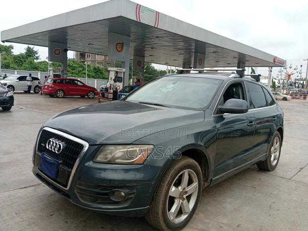 Audi Q5 2009 Gray