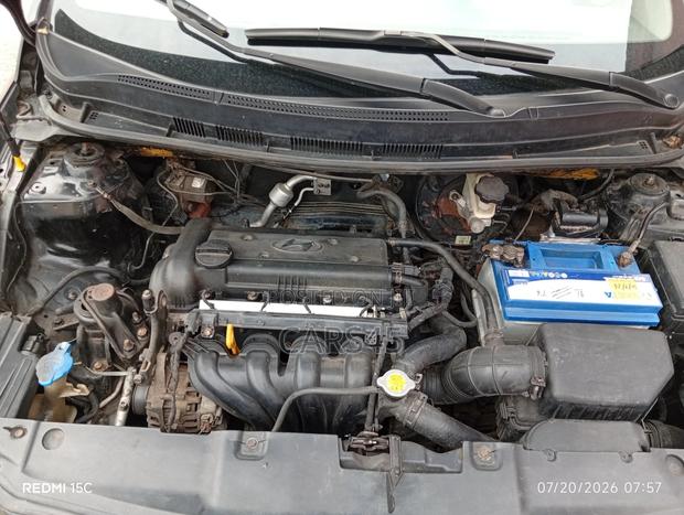 Hyundai Accent 2011 Black