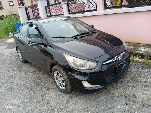 Hyundai Accent 2011 Black