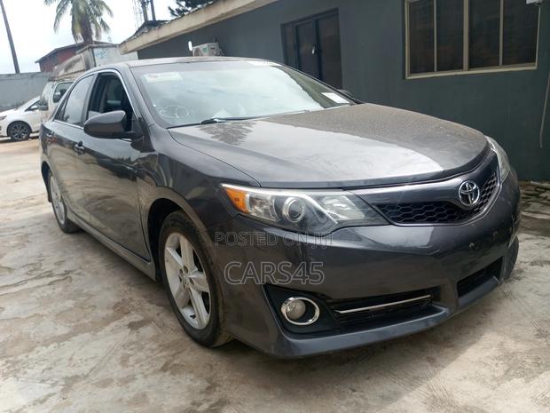 Toyota Camry 2013 Gray