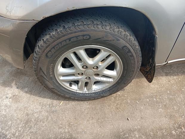 Toyota RAV4 Base AWD 2001 Silver