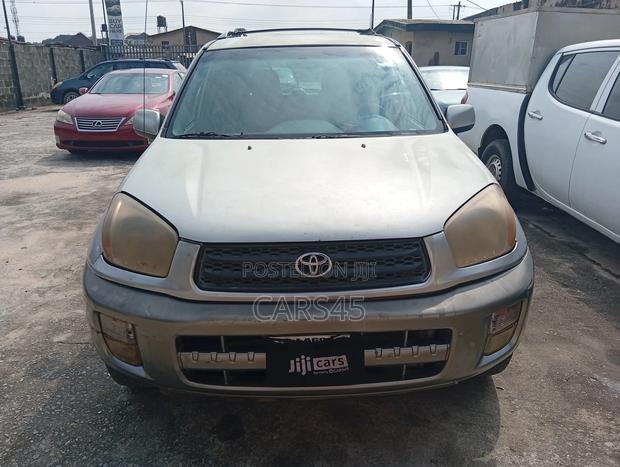 Toyota RAV4 Base AWD 2001 Silver