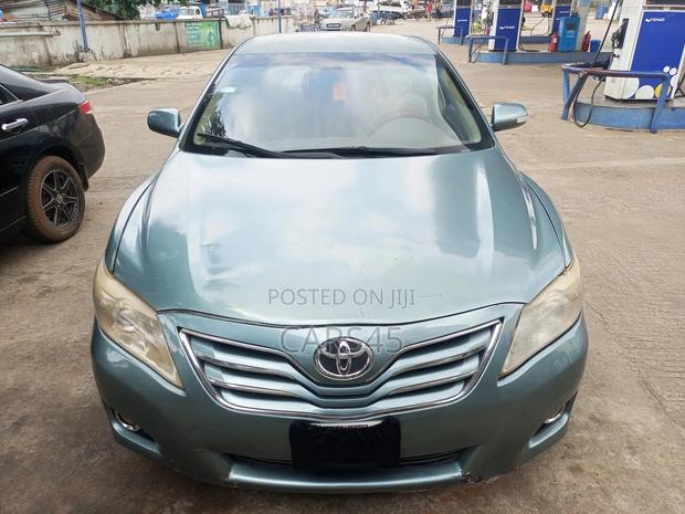 Toyota Camry 2011 Green