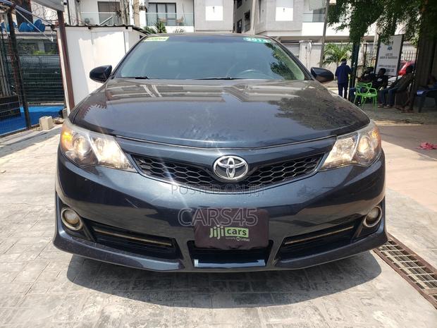 Toyota Camry 2014 Blue
