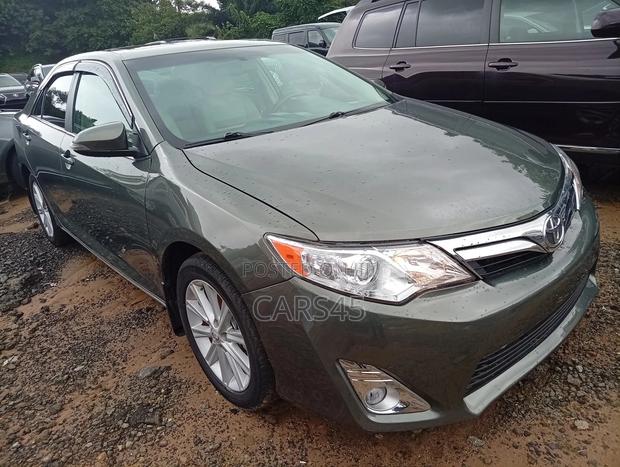 Toyota Camry 2012 Green