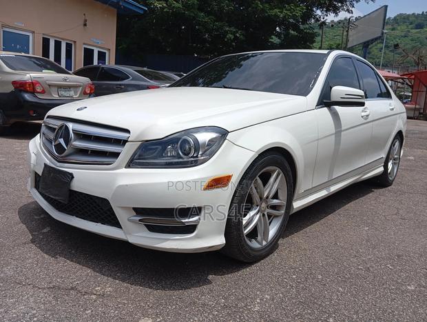Mercedes-Benz C300 2012 White