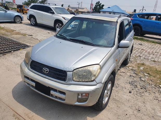 Toyota RAV4 2001 Blue