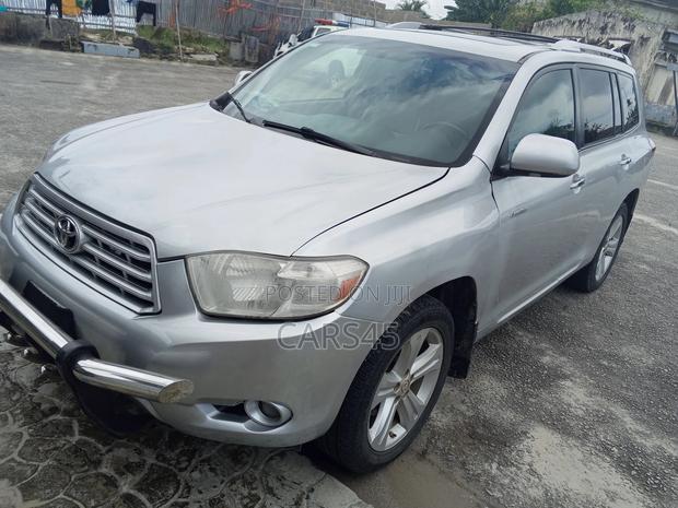 Toyota Highlander Limited 2010 Silver
