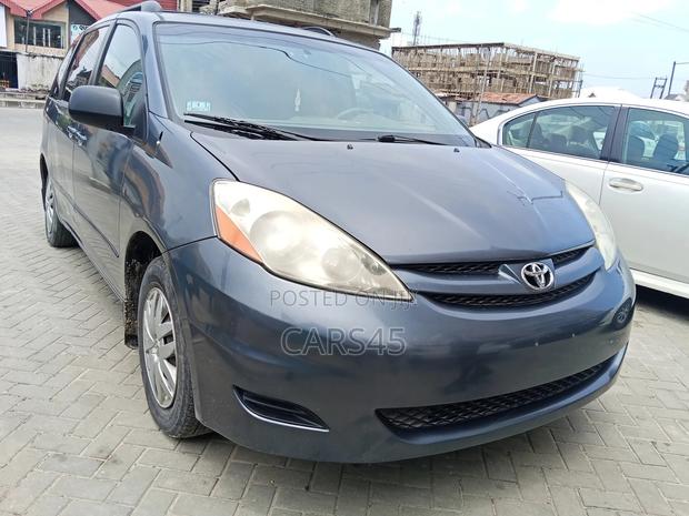Toyota Sienna 2014 Gray