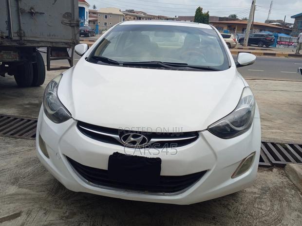 Hyundai Elantra 2013 White