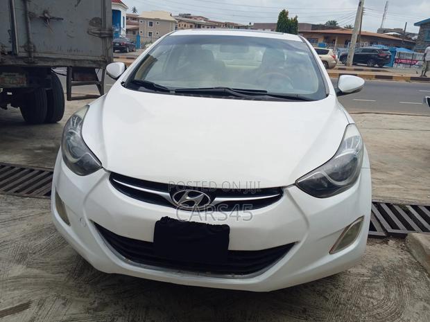 Hyundai Elantra 2013 White