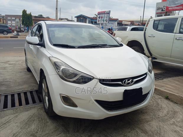 Hyundai Elantra 2013 White