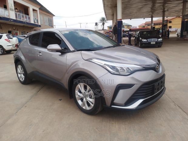 Toyota C-HR 2022 Gray