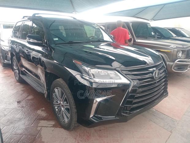Lexus LX 2017 Black