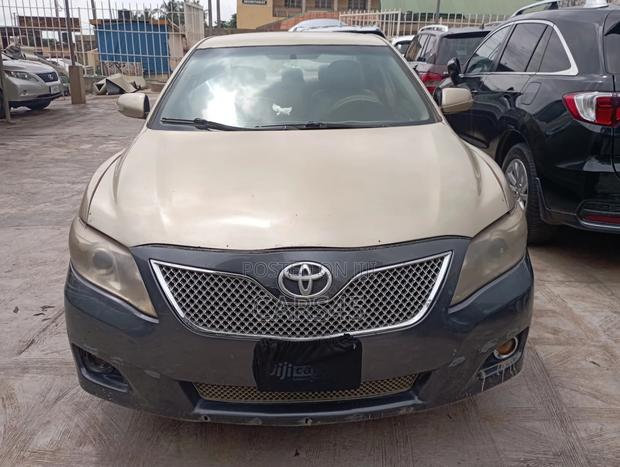 Toyota Camry 2007 Gold