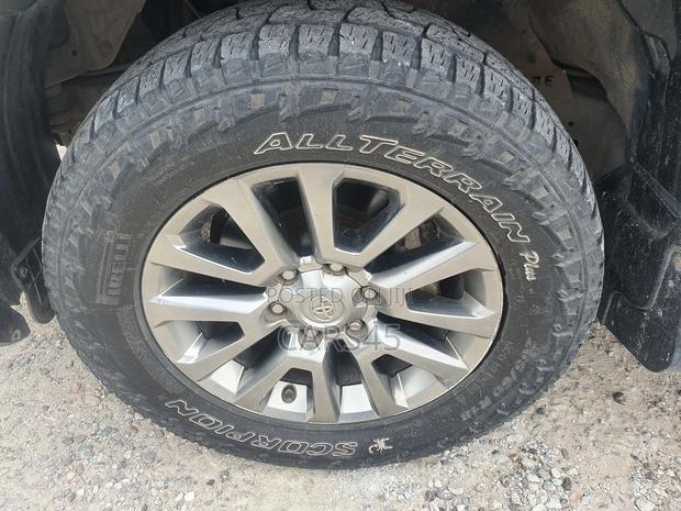 Toyota Land Cruiser Prado 2021 Black