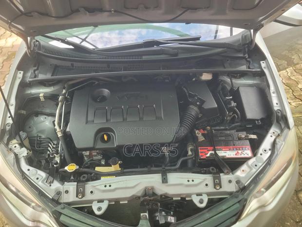 Toyota Corolla S Premium 4dr Sedan (1.8L 4cyl CVT) 2014 Silver