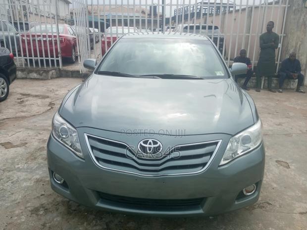 Toyota Camry LE 4dr Sedan (2.5L 4cyl 6A) 2011 Green