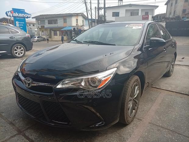 Toyota Camry 2017 Black
