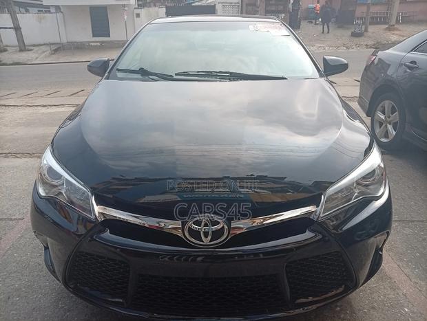 Toyota Camry 2017 Black