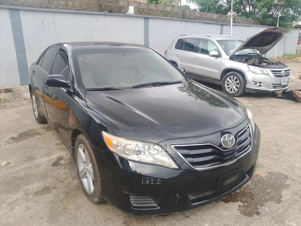 Toyota Camry 2010 Black