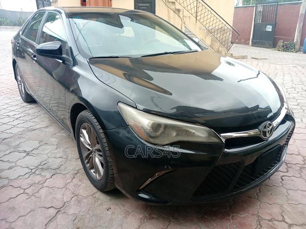 Toyota Camry 2016 Black